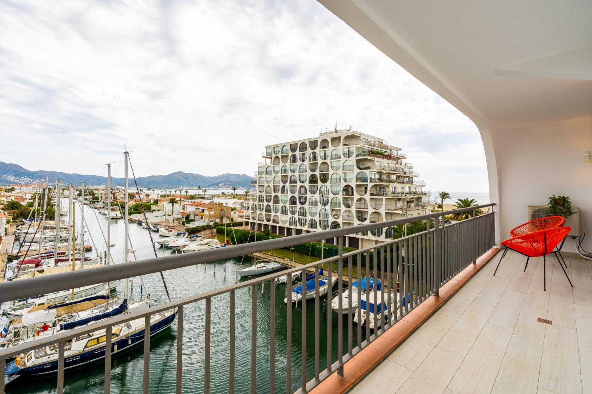 Apartamento Frente Al Canal Con Terraza Empuriabrava Extérieur photo